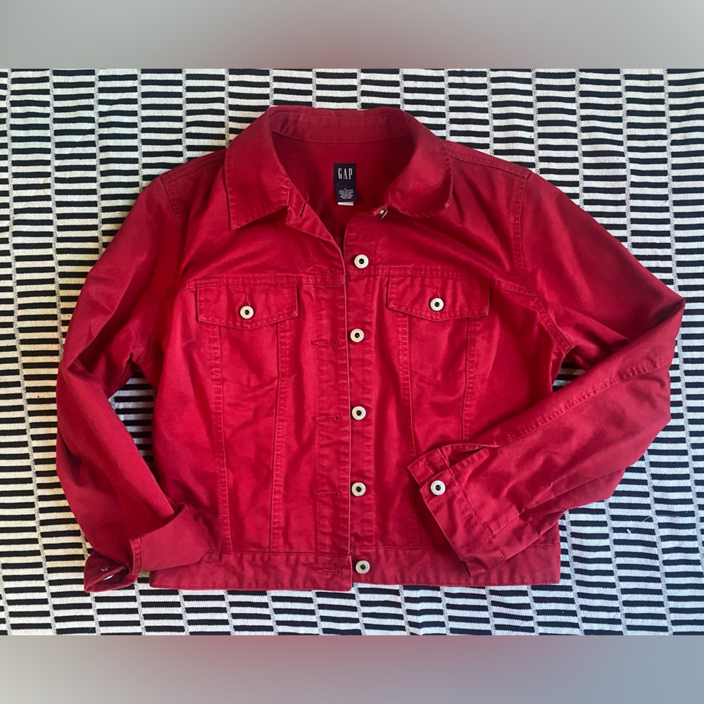Red GAP large jeans jacket